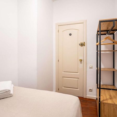 Next To Sagrada Familia 4-Bedroom Apartment Barselona Dış mekan fotoğraf