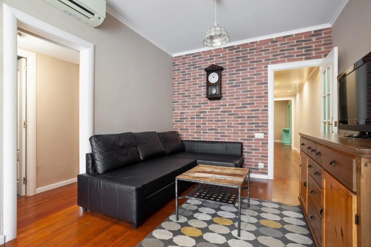 Next To Sagrada Familia 4-Bedroom Apartment Barselona Dış mekan fotoğraf