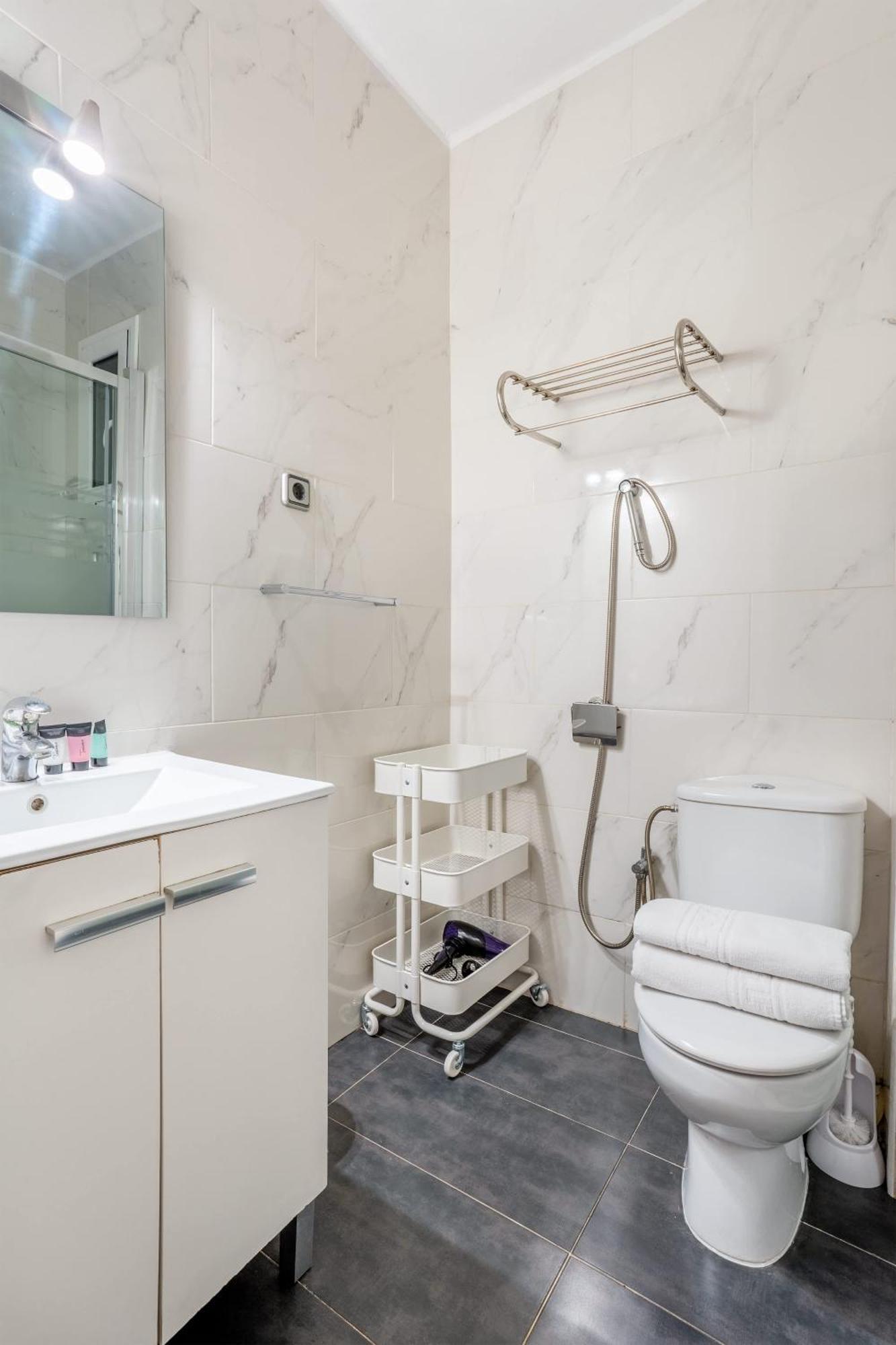 Next To Sagrada Familia 4-Bedroom Apartment Barselona Dış mekan fotoğraf